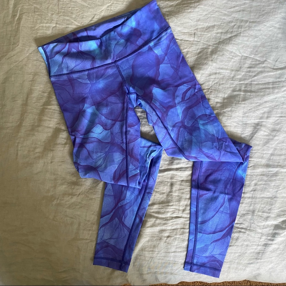 Lululemon leggings size 8